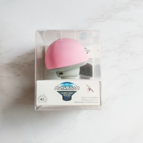 *1 Left* Mini Mushroom Wireless Speaker with Mic - Picture 2 of 7